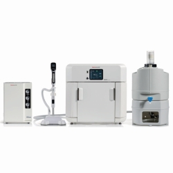 Sistema de agua pura y ultrapura Aquanex&trade;, con dep&oacute;sito externo de 30 l y sistema de pretratamiento Barnstead&trade;.
