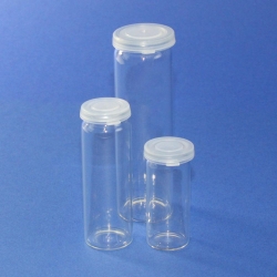 Botellas de borde rodado, vidrio sodoc&aacute;lcico con tap&oacute;n de PE a presi&oacute;n